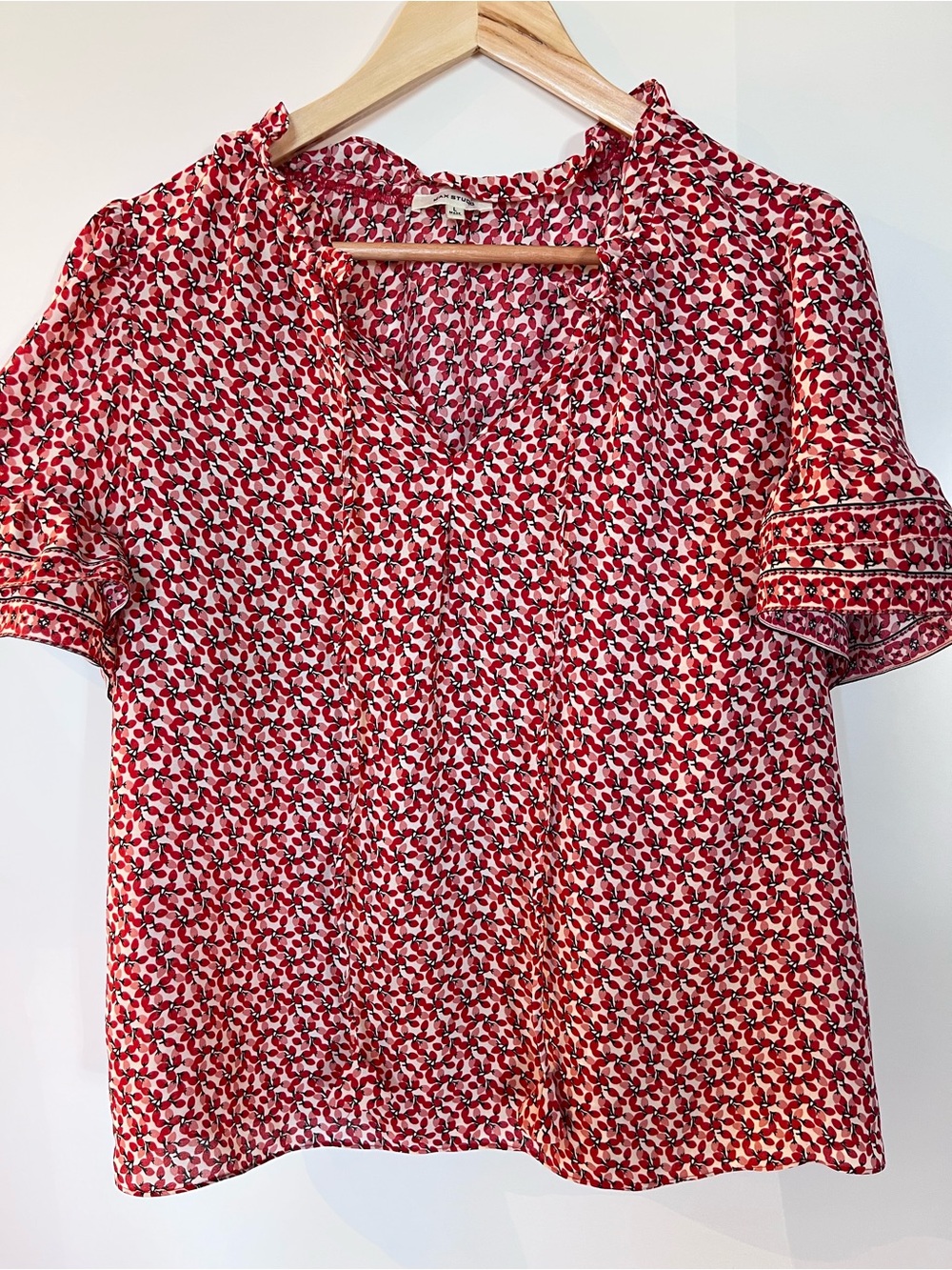 Max Studio Red & Pink  Print Tie Neck Flutter Sleeve Blouse | Size L